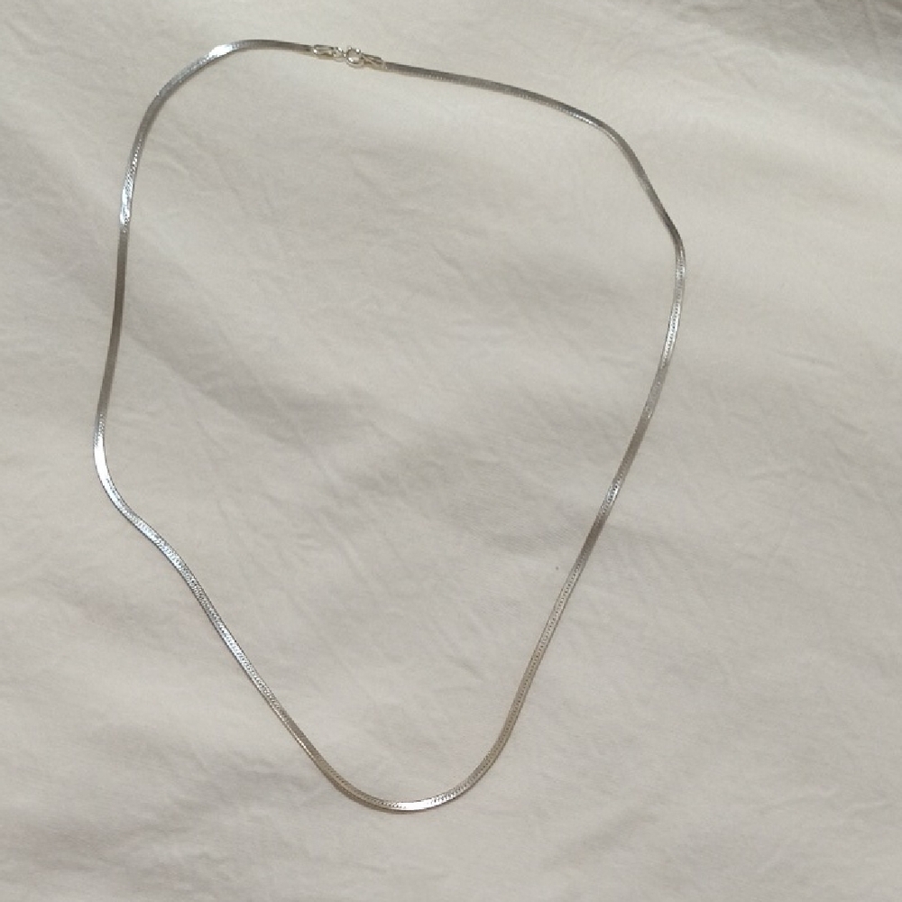 Elegant Silver Necklace